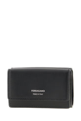 Black leather wallet -  | Wise